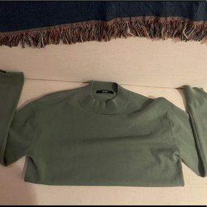Quince moss cashmere sweater